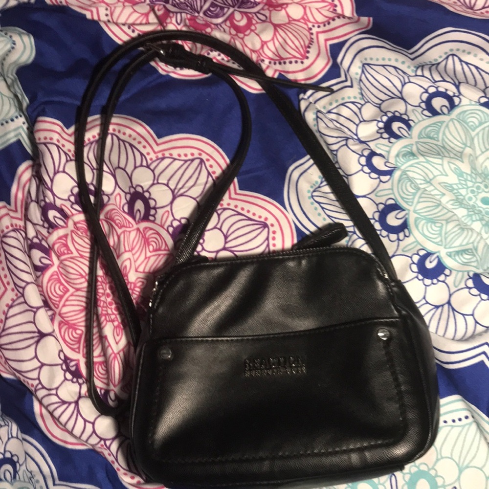 Kenneth Cole/ Reaction purse